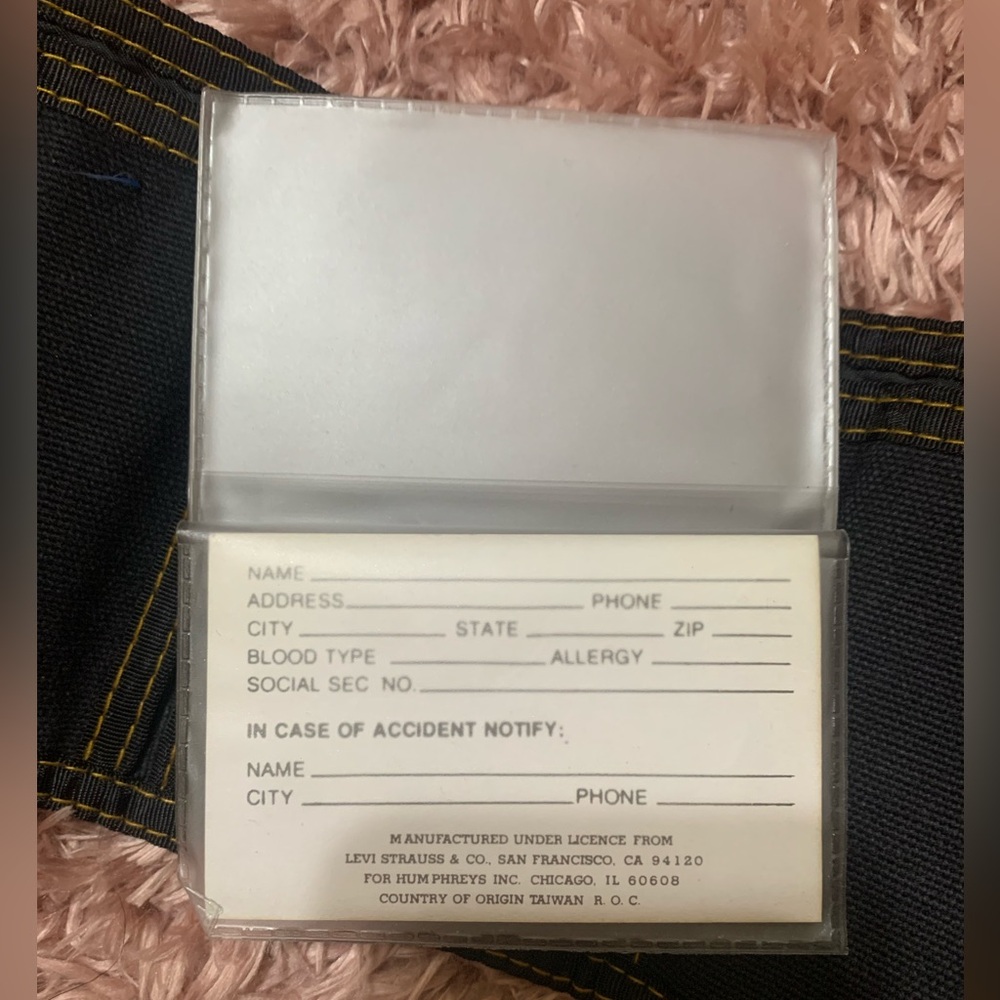 Levi Strauss & Co Tri-Fold Compact Wallet - Picture 6 of 6